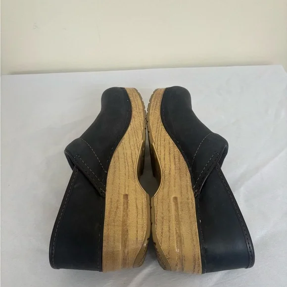 Dansko Clogs Polyurethane Outsole Black/ Natural Oil Size 37 Womens Shoes - Picture 3 of 7
